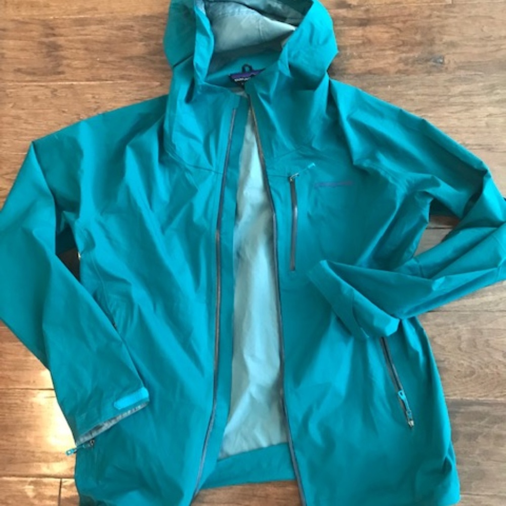 Patagonia Women's Stretch Rainshadow Jacket